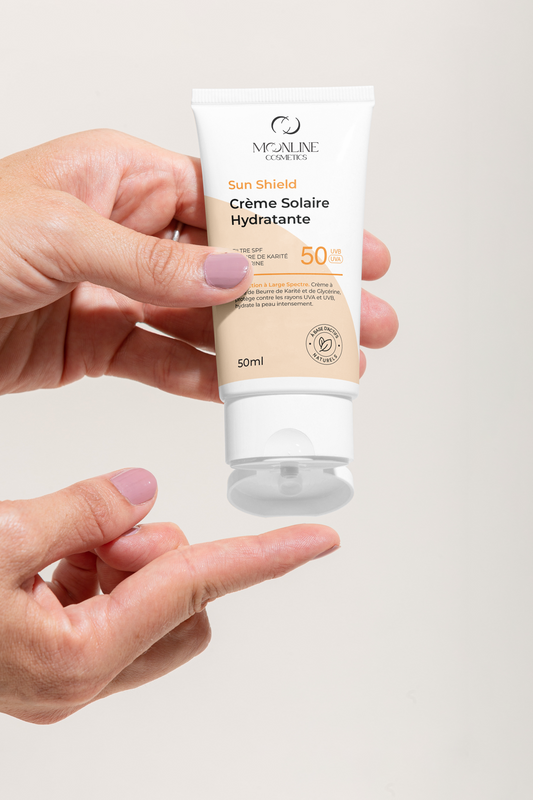 Protégez votre peau des rayons UV nocifs avec SunShield : la crème solaire ultime offrant une protection complète et durable. Profitez du soleil en toute tranquillité tout en prenant soin de votre peau.